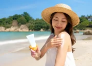 Mau Liburan ke Pantai? Ini 7 Sunblock Wajah dan Badan yang Wajib Dibawa